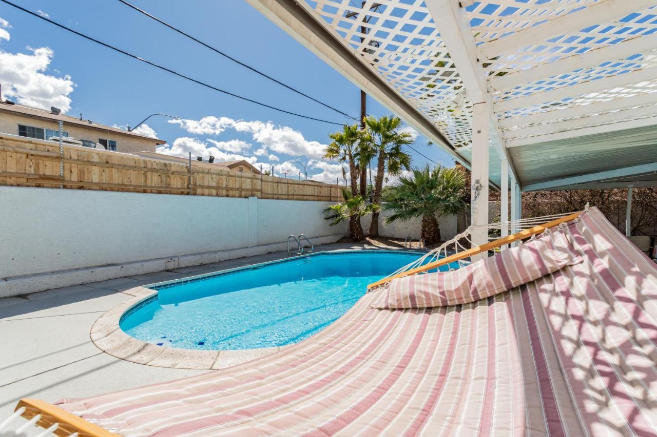 Spacious 5-bedroom Retreat With Pool Minutes From The Vegas Strip * Las Vegas